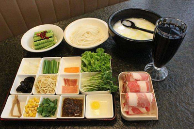 鵲橋緣過橋米線加盟 一店多買特色美食產(chǎn)品輕松打動(dòng)人心