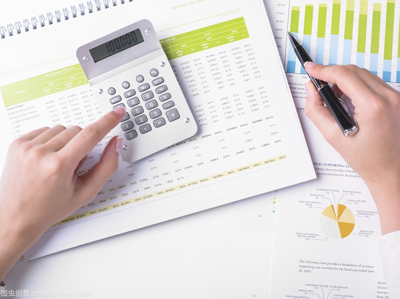 報告,稅金,筆,策劃,紙,紙張,經(jīng)費,統(tǒng)計,統(tǒng)計學(xué),計劃,計算器,規(guī)劃,論文,財務(wù),證券市場,計算機,鋼筆,財政,財經(jīng),資料,金融,價,數(shù)字,商務(wù)人士,圖形,信息,雙手,數(shù)據(jù),價格,圖表,教育,文書,文書工作,文檔,方案,概念,物價,研究,平衡,想法,投資,稅,打算